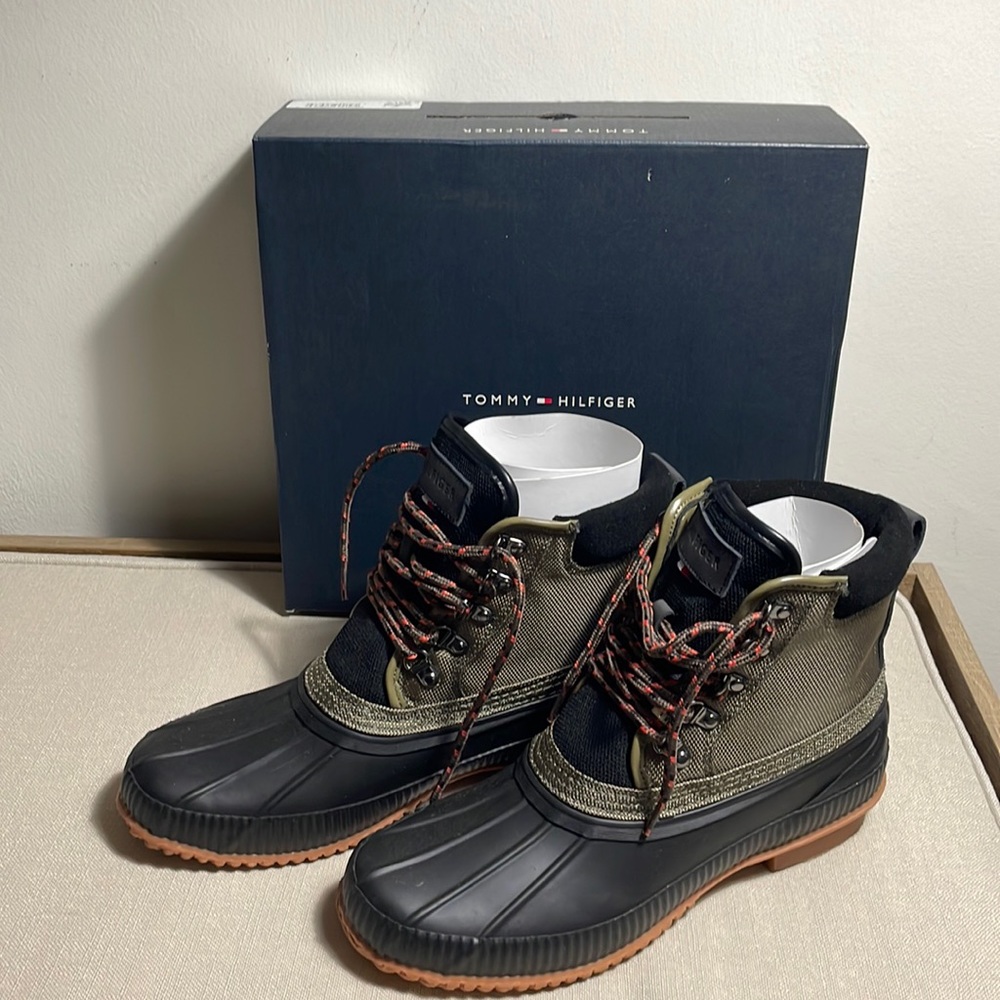 Tommy Hilfiger Men's Waterproof Duck Boots